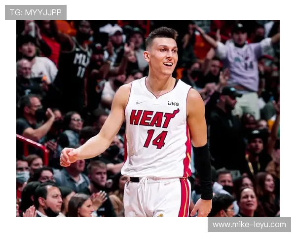 泰勒·希罗突破制造空位投篮 提升球队关键时刻得分效率