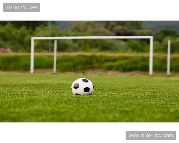 任意球必须退够9.15米吗？规则细节与常见误判解析