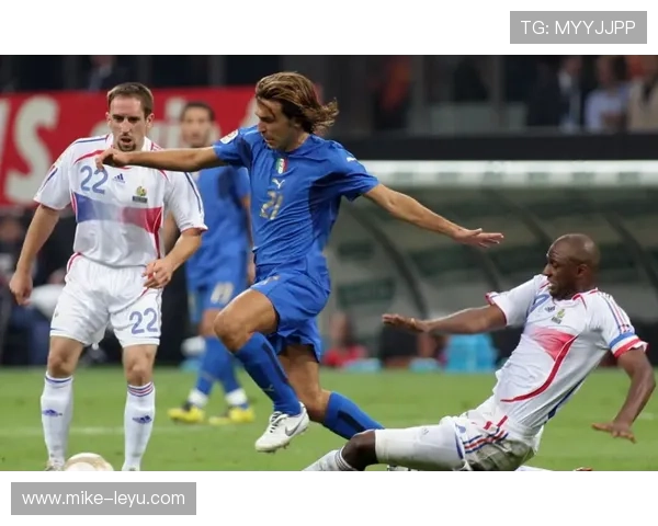 托蒂与皮尔洛在控球中展现分散驱动趋势